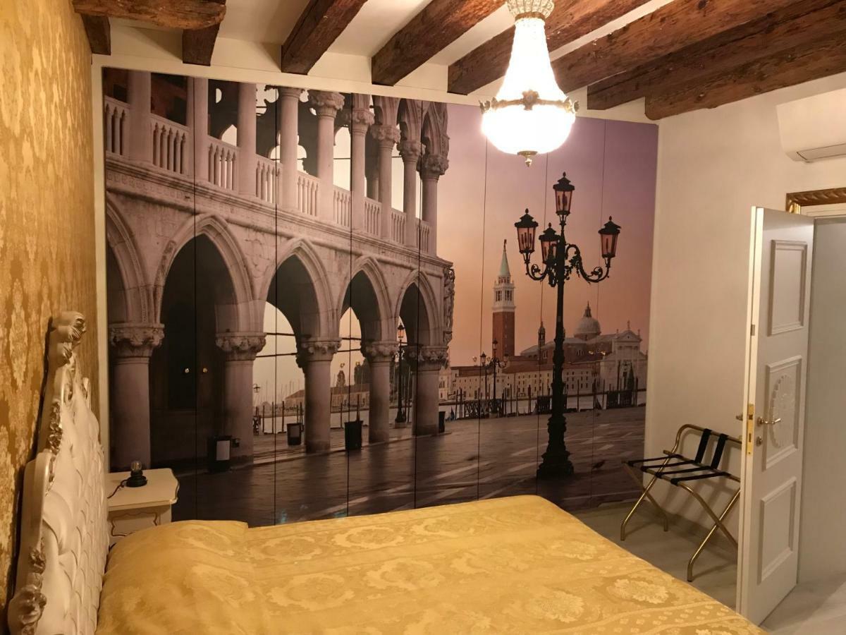 La Residenza Di Carlo Close To Piazza San Marco Apartamento
